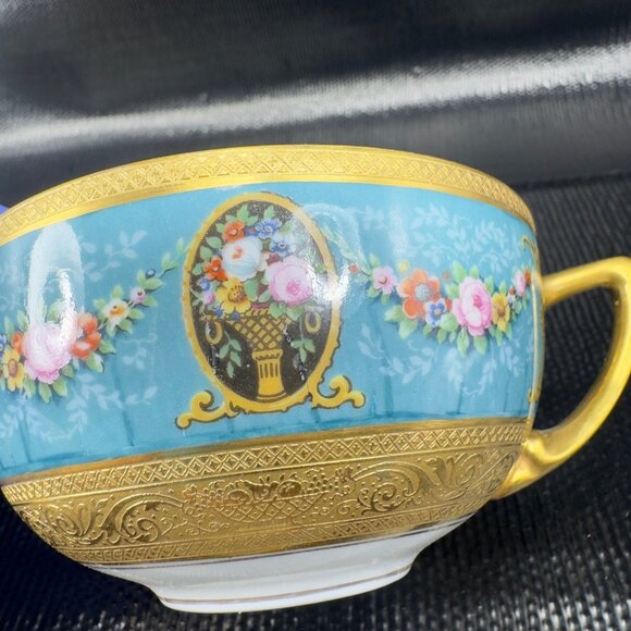 Black Knight Porcelain Fine Bone China Teacup Saucer Set Heavy Gold Pattern READ - Picture 3 of 11